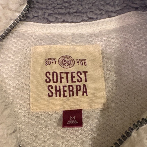 White Sherpa Jacket - Picture 2 of 5